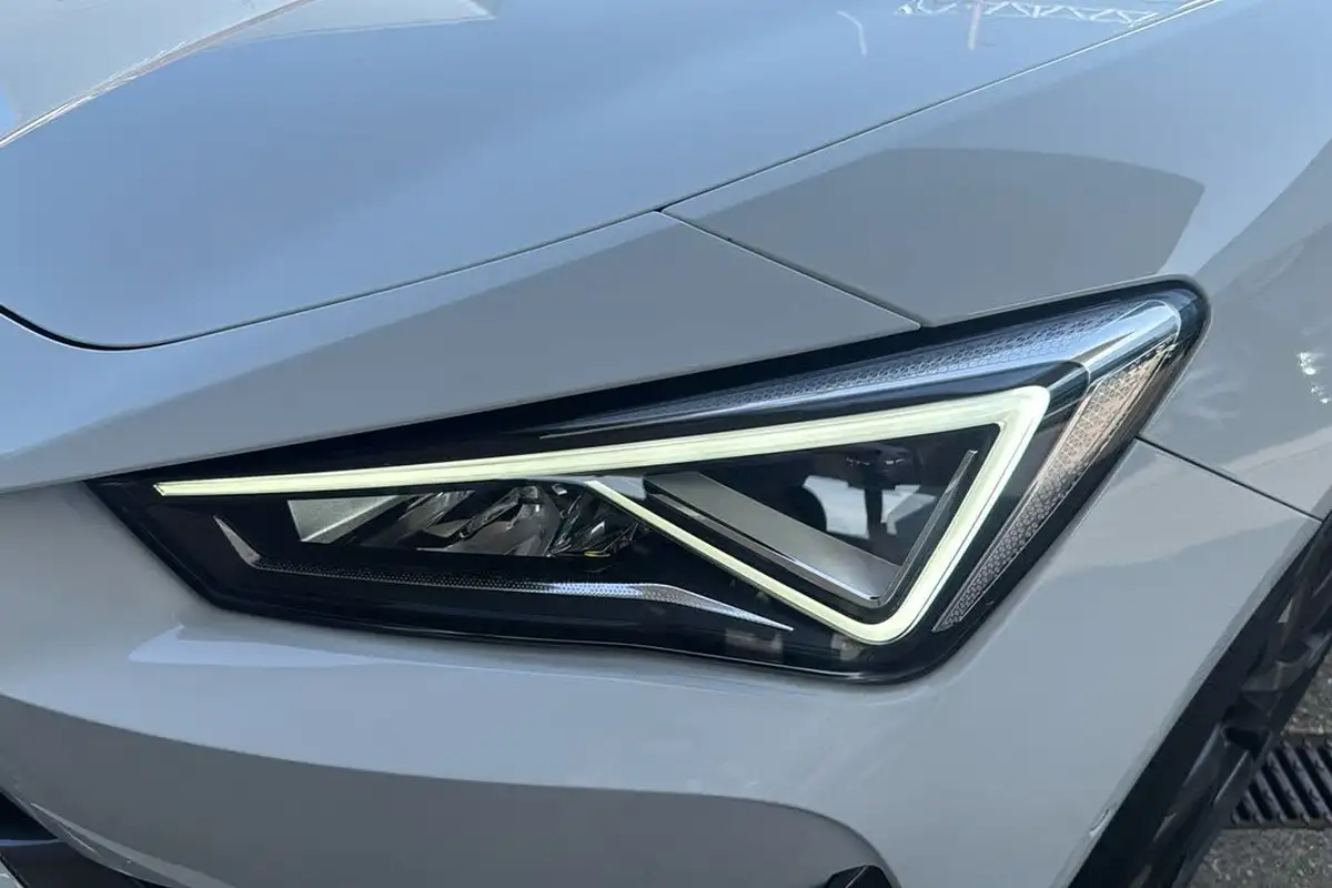 2023-cupra-leon-nf-14-e-hybrid-vz2-hatchback-big-24