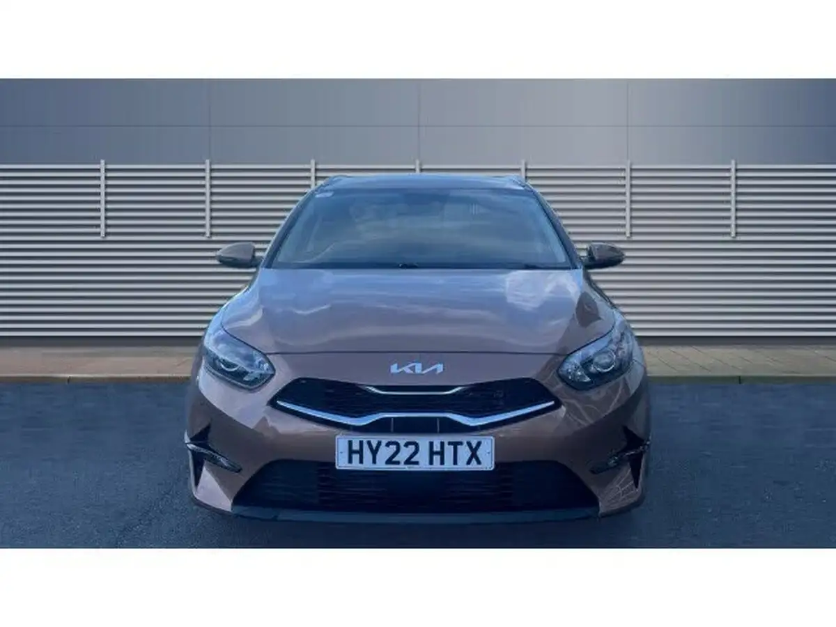 2022-kia-ceed-15-t-gdi-3-sportswagon-big-2