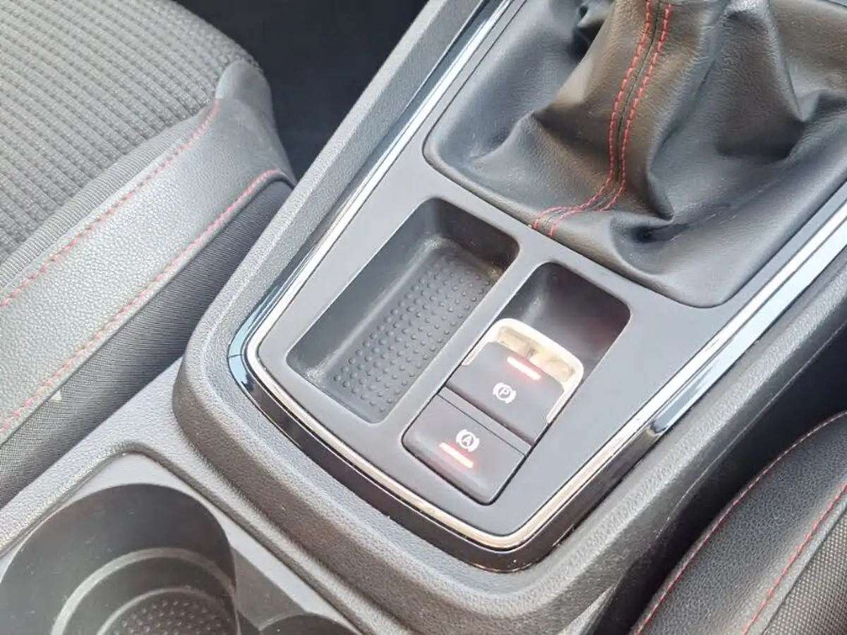 2019-seat-leon-15-tsi-evo-fr-black-edition-150ps-hatchback-big-18