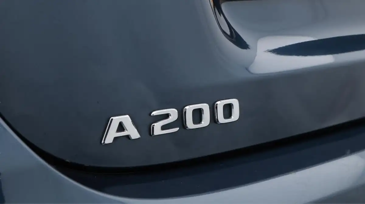 2022-mercedes-benz-a-class-13-a200-amg-line-edition-executive-hatchback-5d-big-22