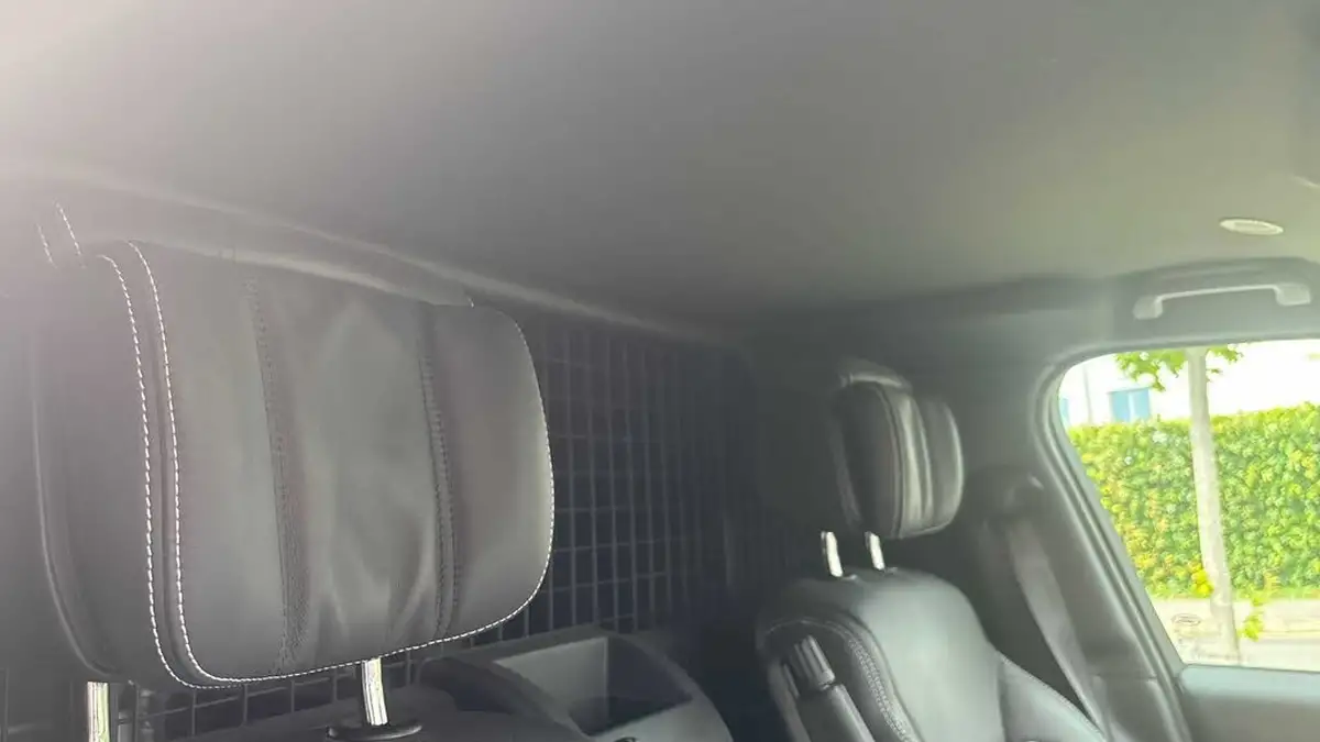 2023-land-rover-discovery-30-d300-commercial-dynamic-hse-big-20