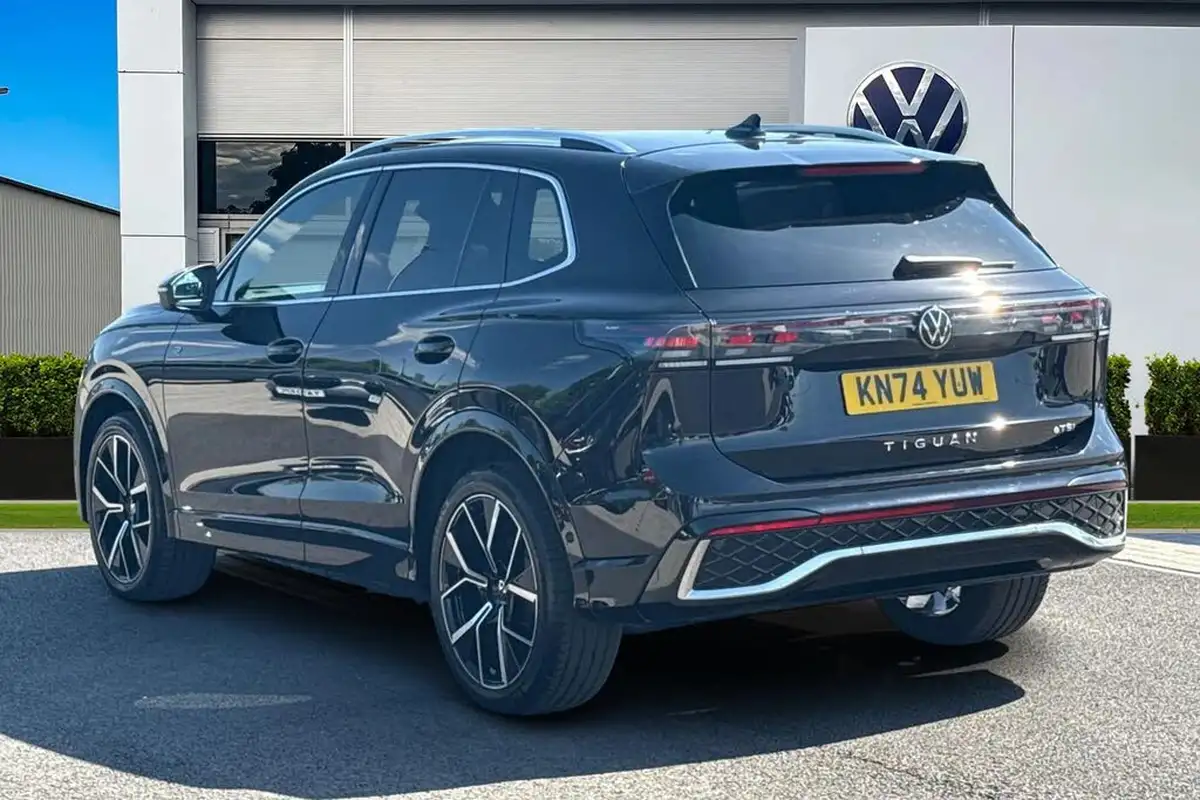 2024-volkswagen-tiguan-15-etsi-r-line-big-1