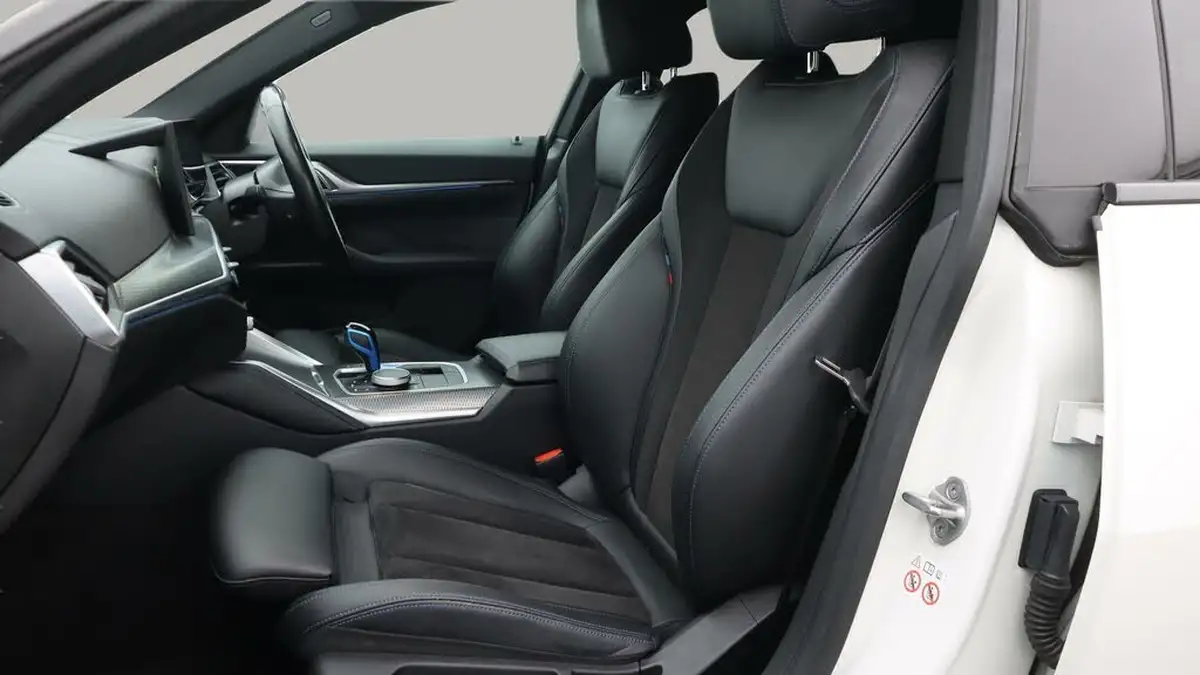 2022-bmw-i4-e-edrive40-m-sport-big-14