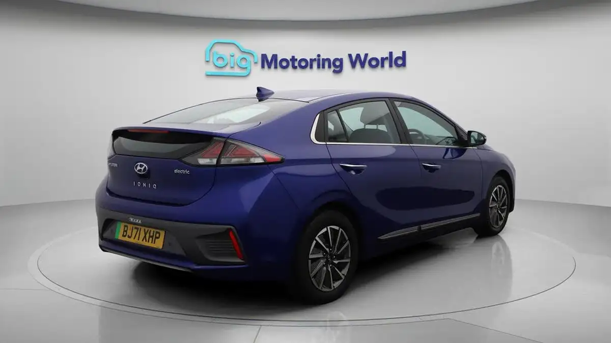 2022-hyundai-ioniq-e-premium-electric-big-7