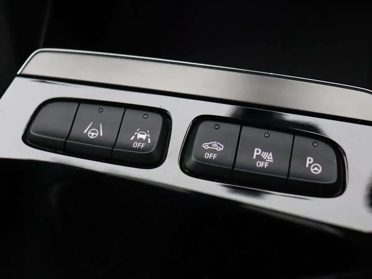 2021-vauxhall-mokka-e-launch-edition-big-54