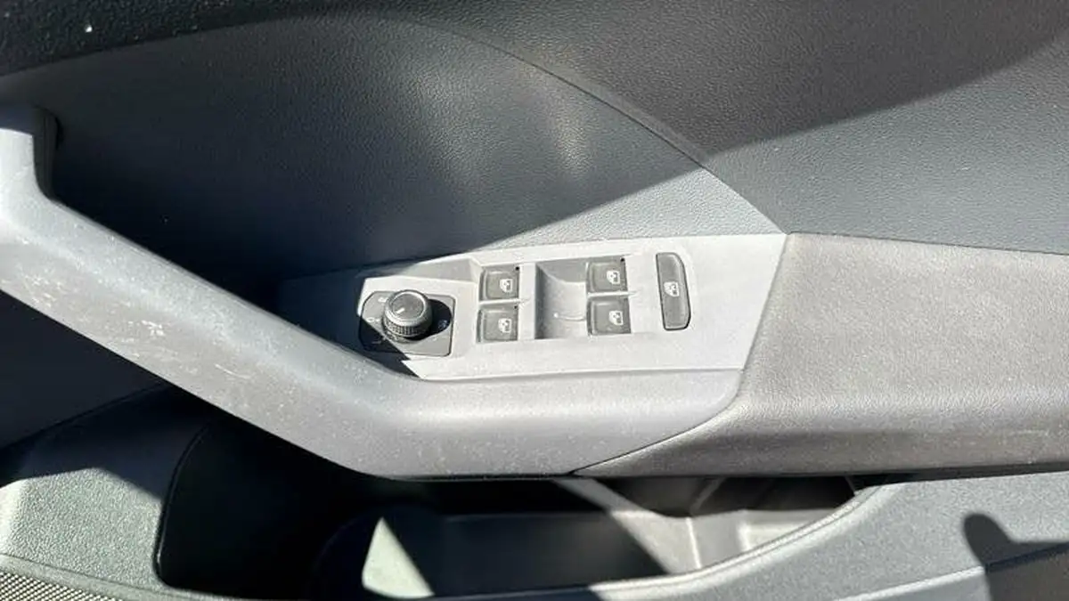 2021-volkswagen-t-cross-10-tsi-active-95ps-big-32