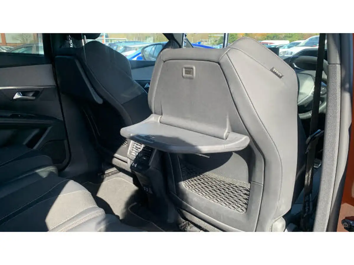 2024-peugeot-5008-suv-12-gt-134bhp-big-25