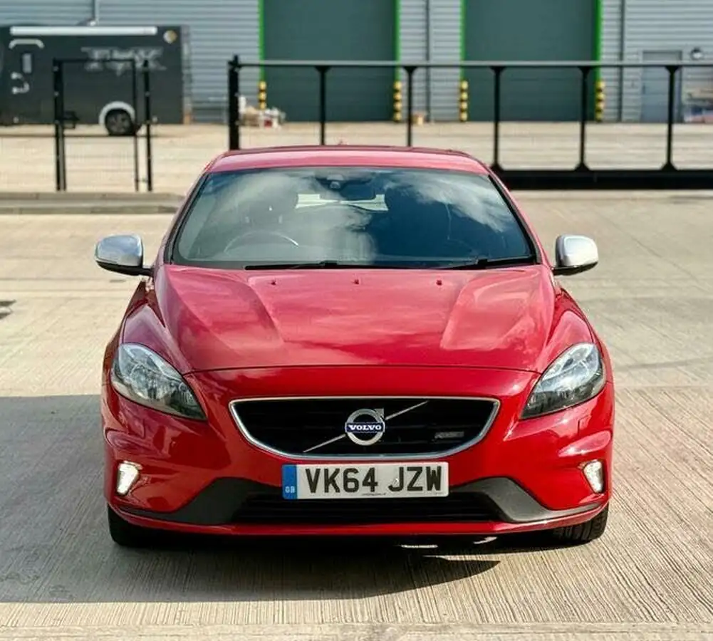 2014-volvo-v40-16td-d2-r-design-nav-big-57