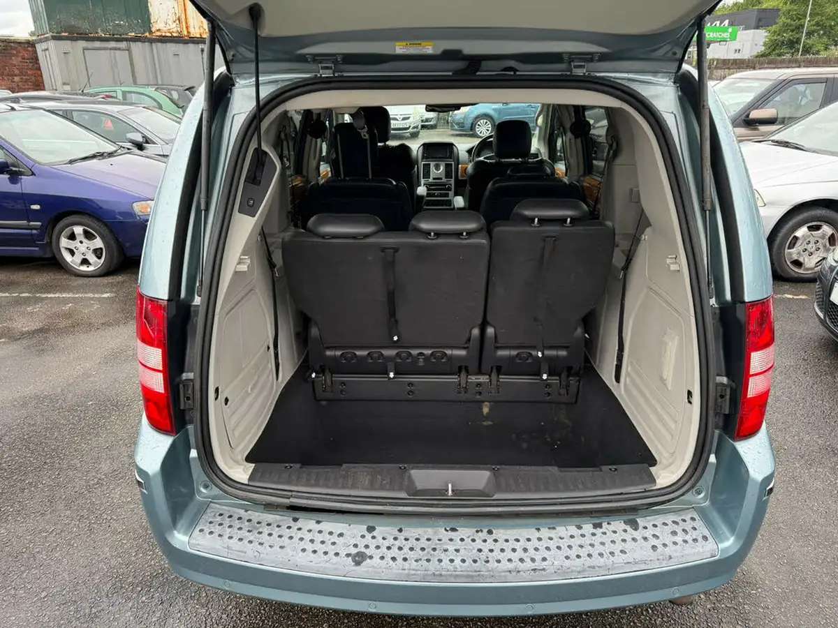 2008-chrysler-grand-voyager-28td-limited-big-14
