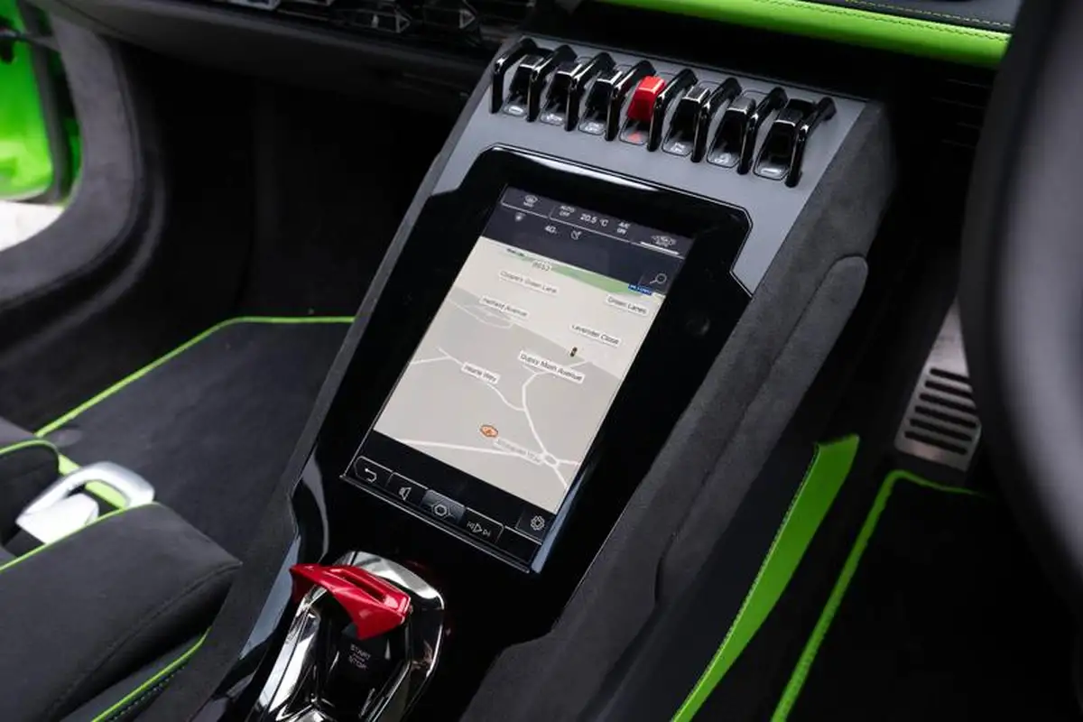 2024-lamborghini-huracan-big-14