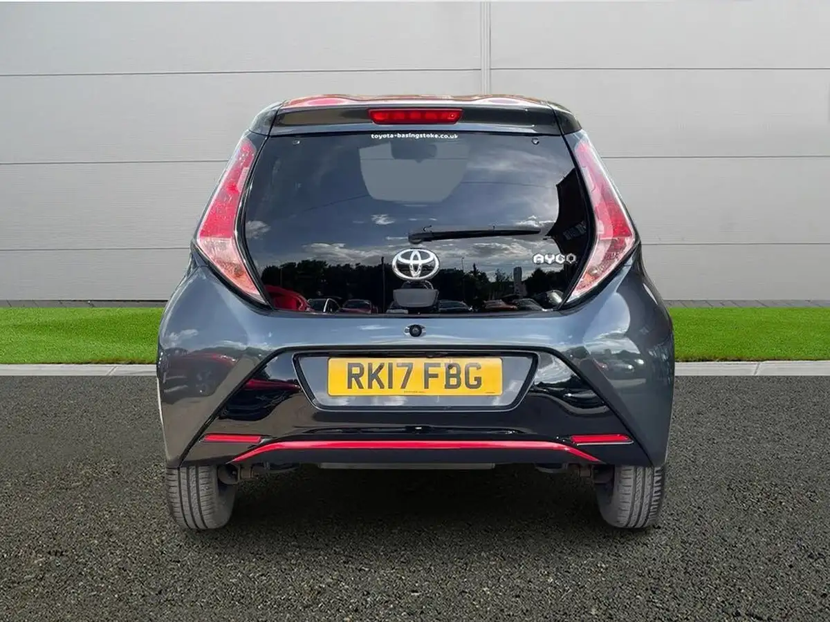 2017-toyota-aygo-10-vvt-i-x-press-71bhp-big-5