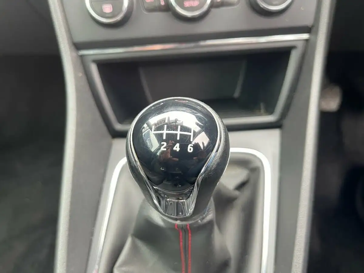 2015-seat-leon-14-fr-tech-pack-tsi-act-sportcoupe-3d-1390cc-big-19