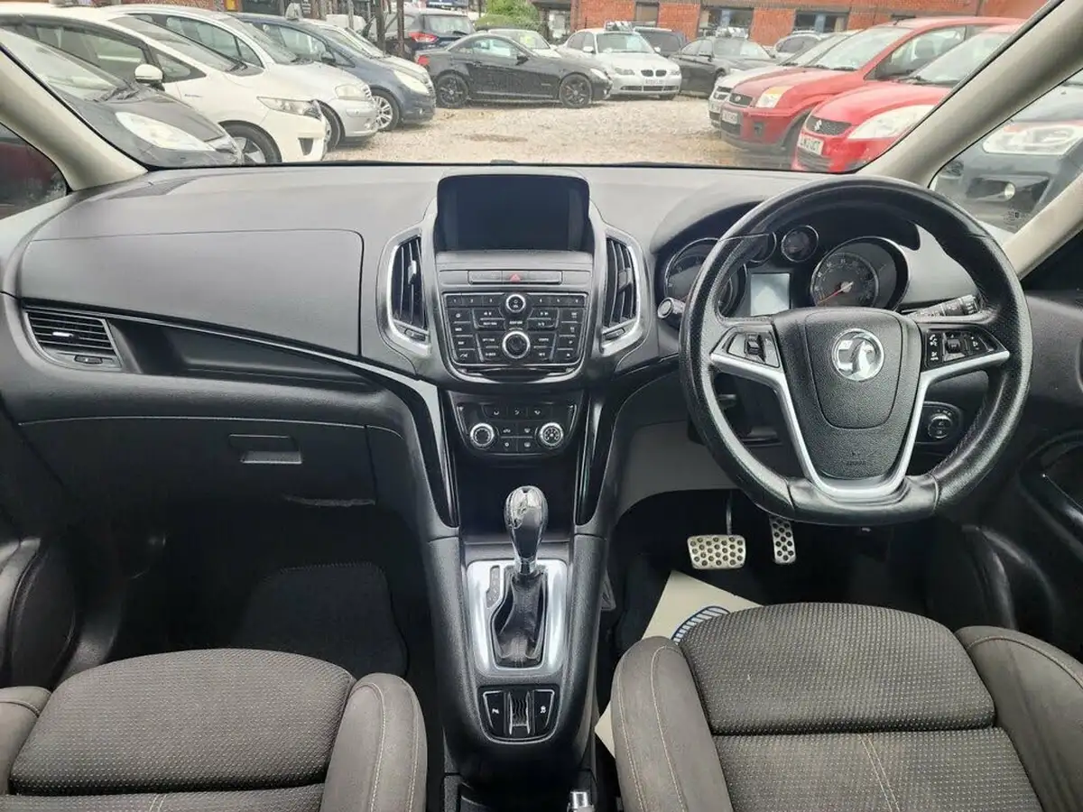 2016-vauxhall-zafira-tourer-20cdti-sri-auto-big-16