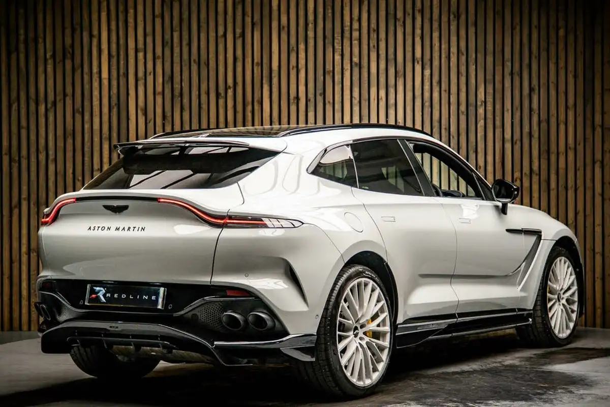 2022-aston-martin-dbx-40-v8-big-3