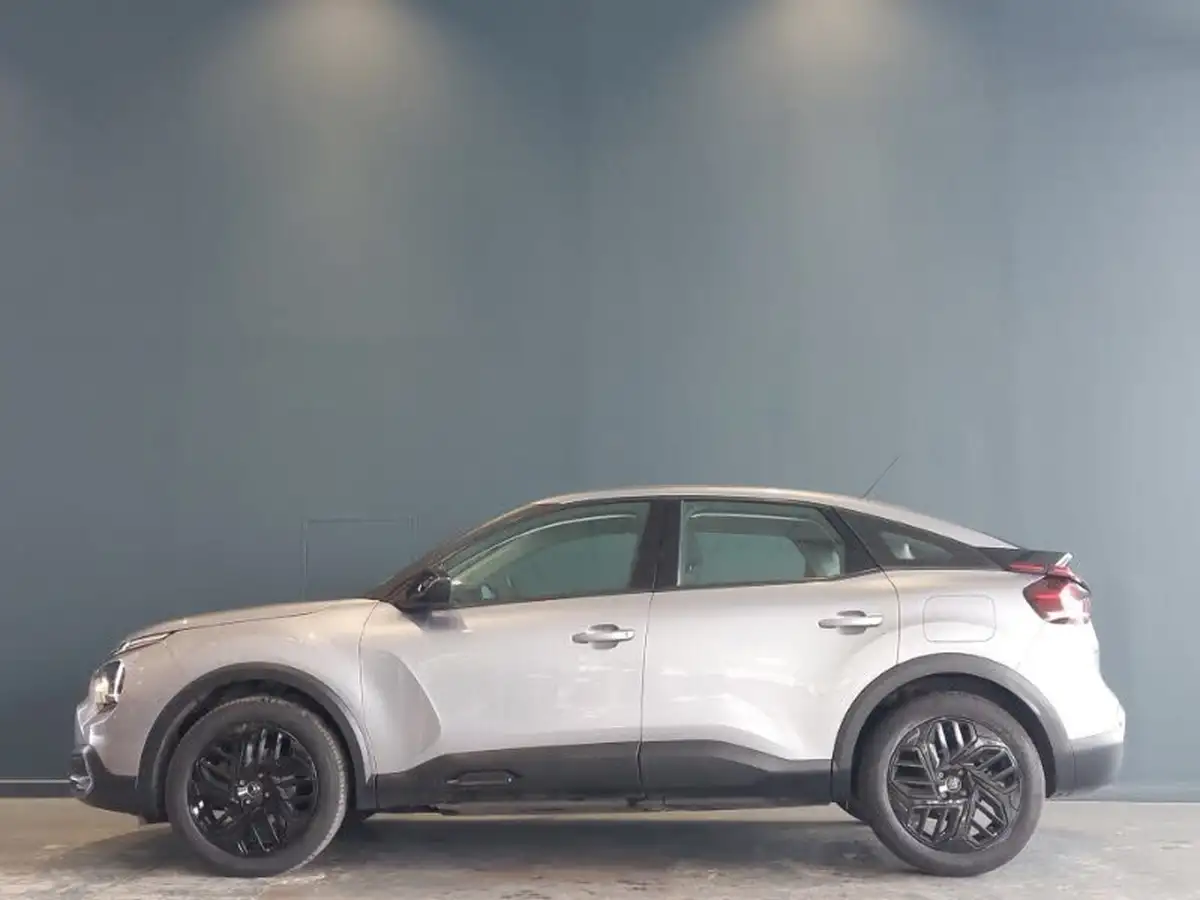 2022-citroen-c4-12-puretech-sense-plus-big-3