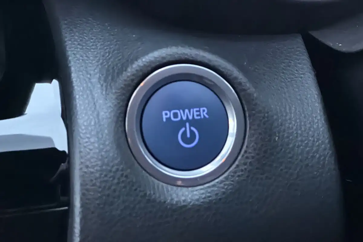 2022-toyota-yaris-15-vvt-i-design-panoramic-roof-big-21