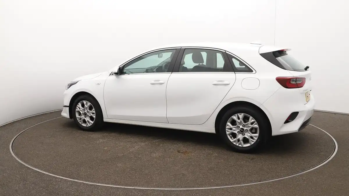 2021-kia-ceed-10-t-gdi-2-hatchback-big-44