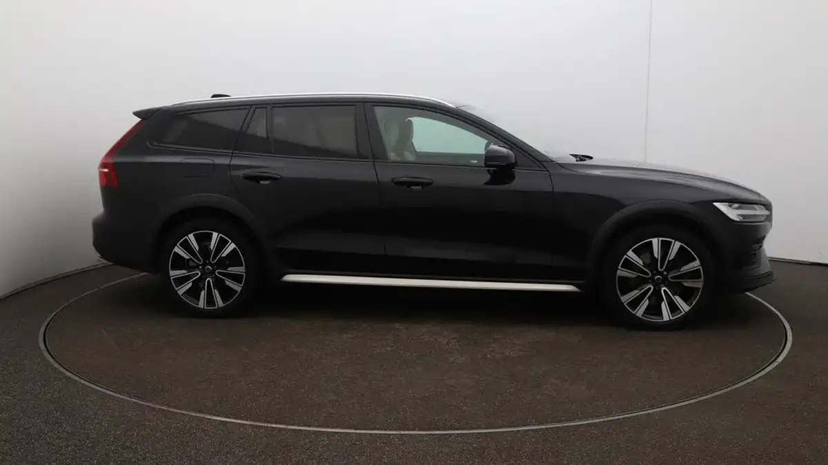 2020-volvo-v60-20td-d4-cross-country-plus-big-40