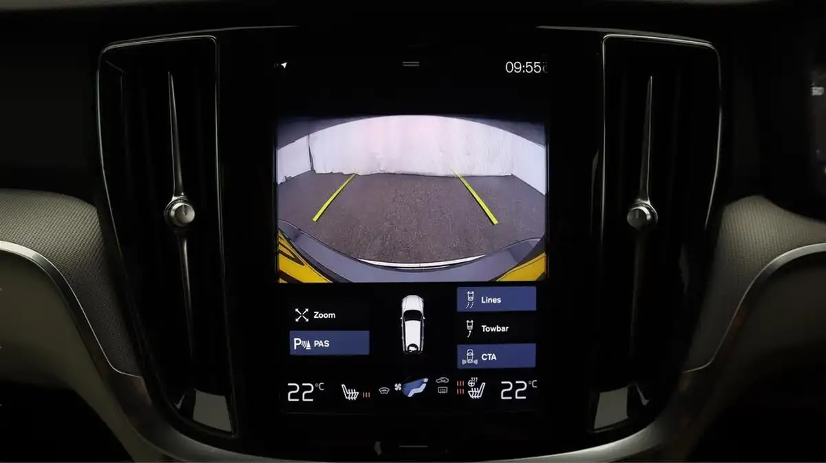 2020-volvo-v60-20td-d4-cross-country-plus-big-24