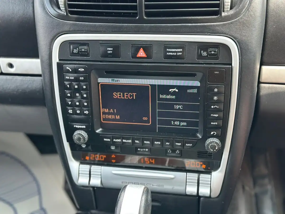 2004-porsche-cayenne-45-turbo-big-18