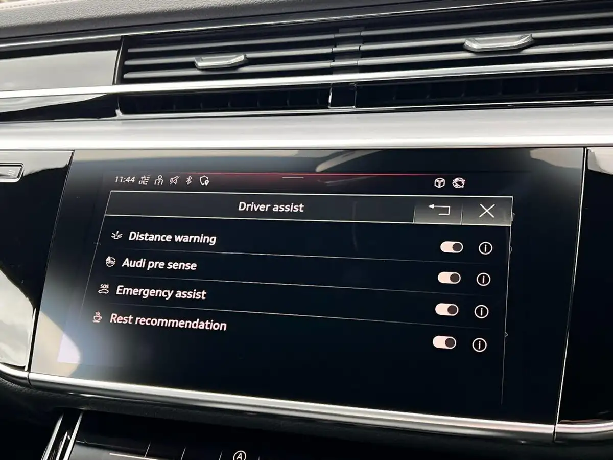2021-audi-a8-30-55-tfsi-black-edition-big-22