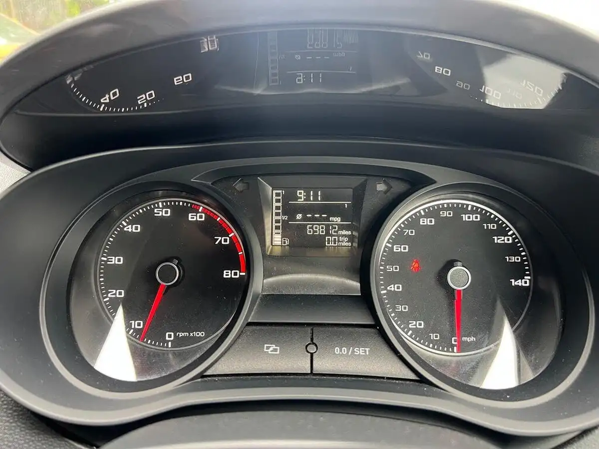 2015-seat-ibiza-12-i-tech-sportcoupe-3d-big-9