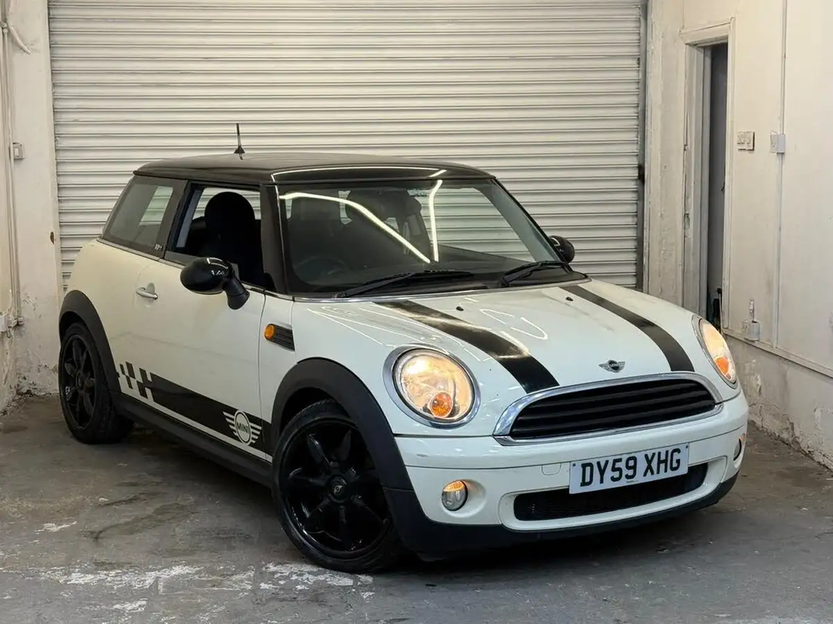 2009-mini-cooper-14-first-75bhp-big-0