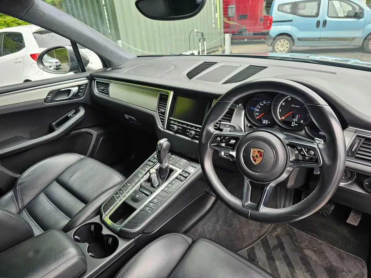 2015-porsche-macan-36-turbo-big-9