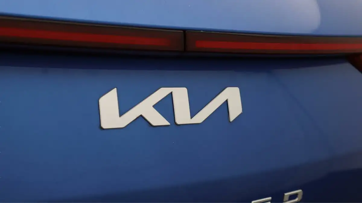 2022-kia-pro-ceed-15-t-gdi-gt-line-big-20