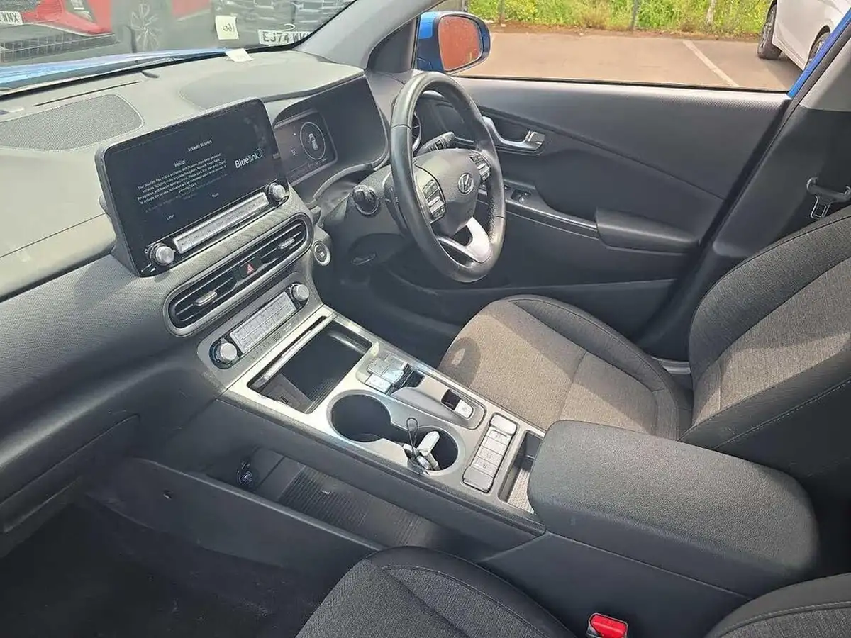 2022-hyundai-kona-e-se-connect-big-1