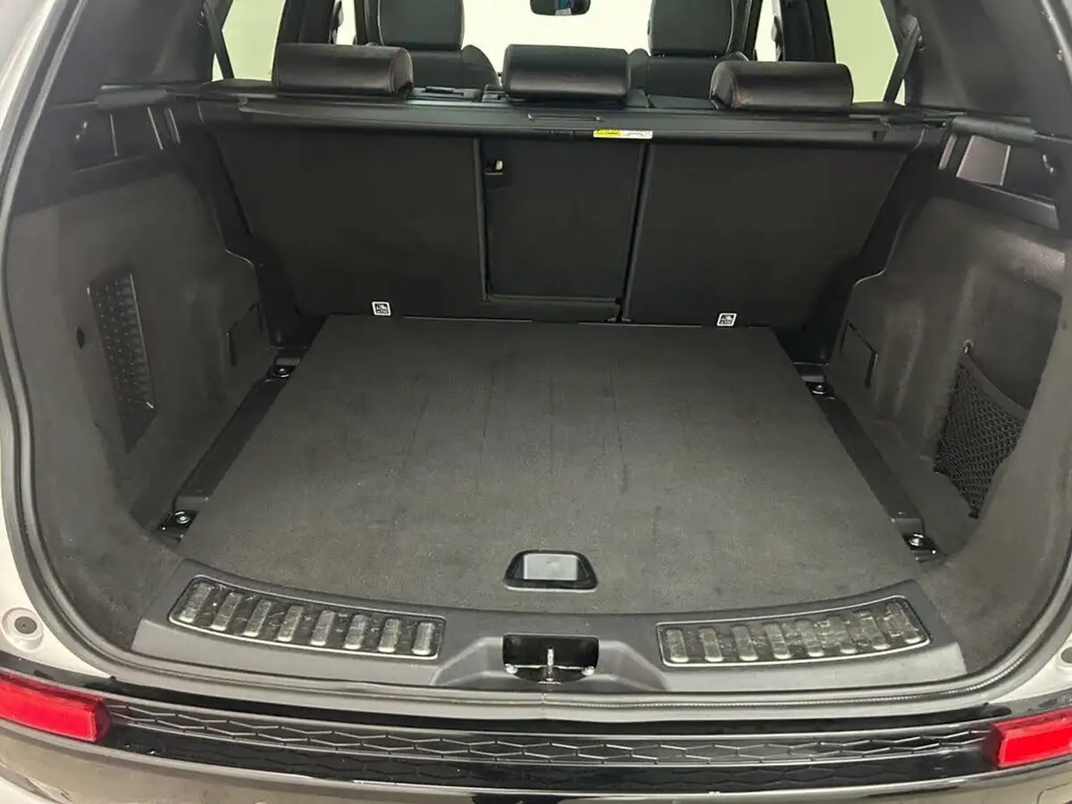2022-land-rover-discovery-sport-15-p300e-r-dynamic-se-big-28