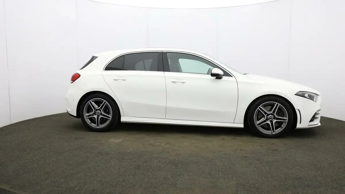 2020-mercedes-benz-a-class-20-a250-amg-line-executive-hatchback-5d-big-52