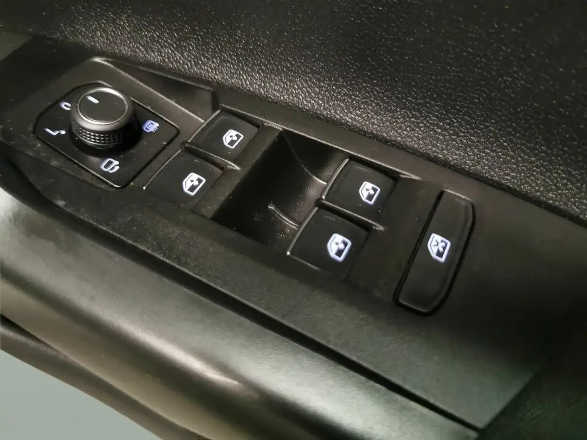 2022-volkswagen-polo-10-tsi-r-line-95ps-dsg-big-18