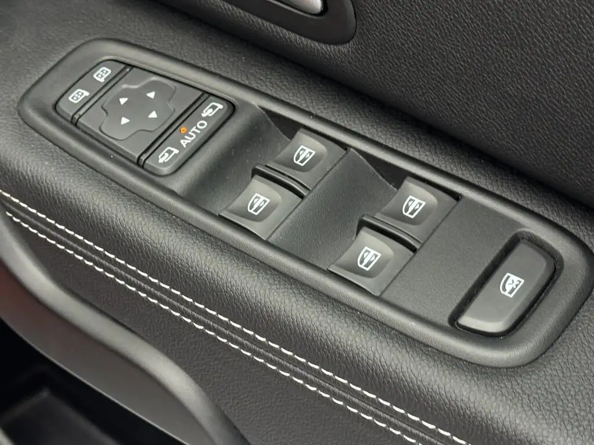 2024-dacia-duster-13-tce-journey-150bhp-1332cc-edc-big-18