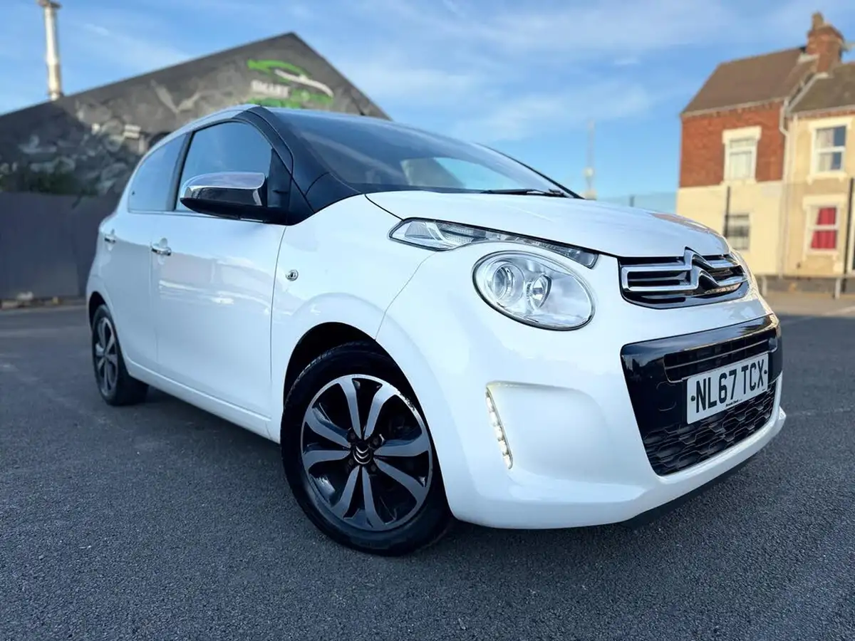2017-citroen-c1-12-puretech-flair-5d-big-0