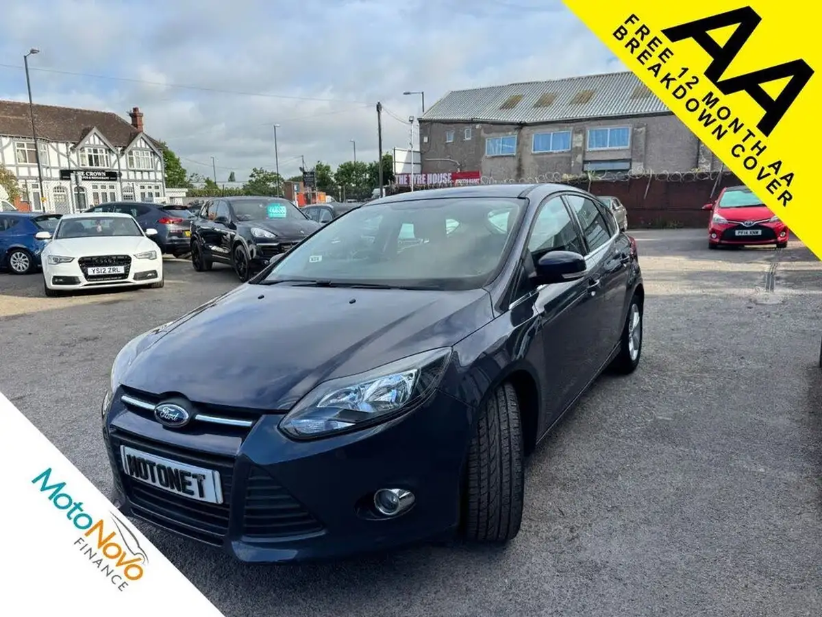 2012-ford-focus-16-zetec-ti-vct-125ps-hatchback-powershift-big-2