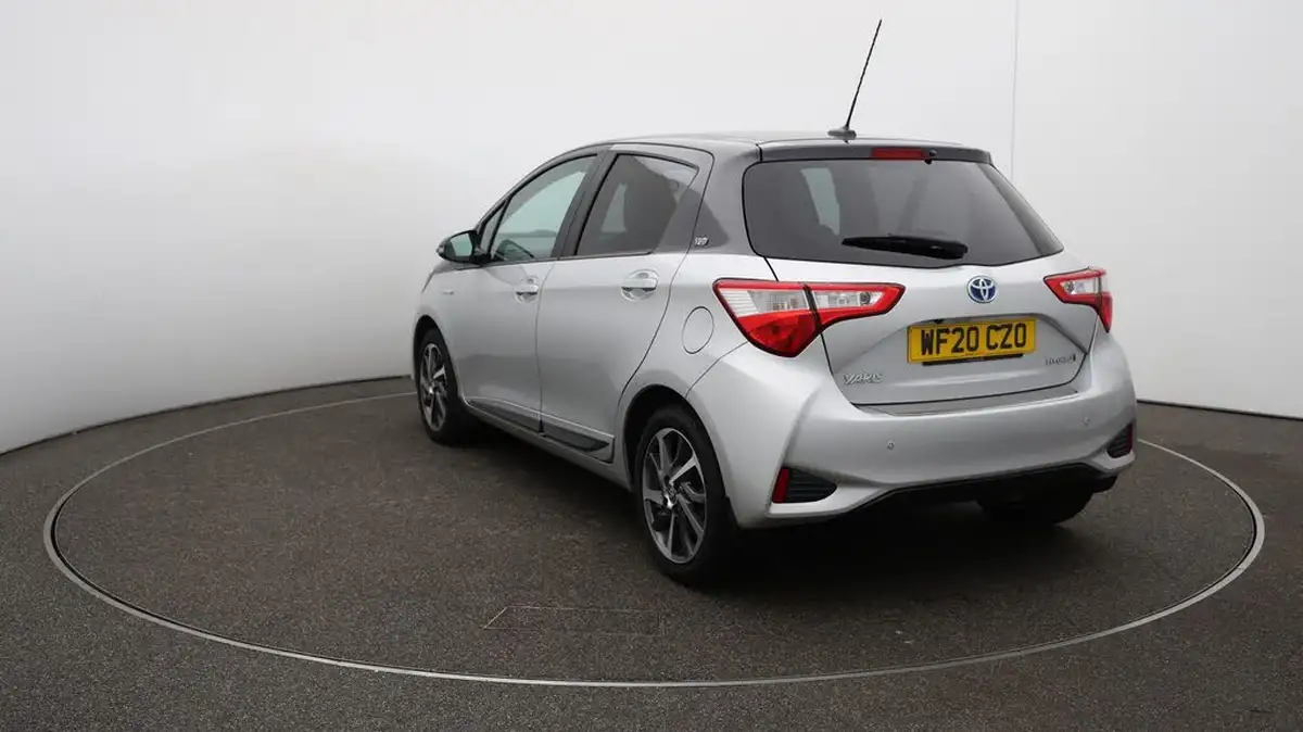 2020-toyota-yaris-15-vvt-i-y20-98bhp-hybrid-1497cc-e-cvt-big-59
