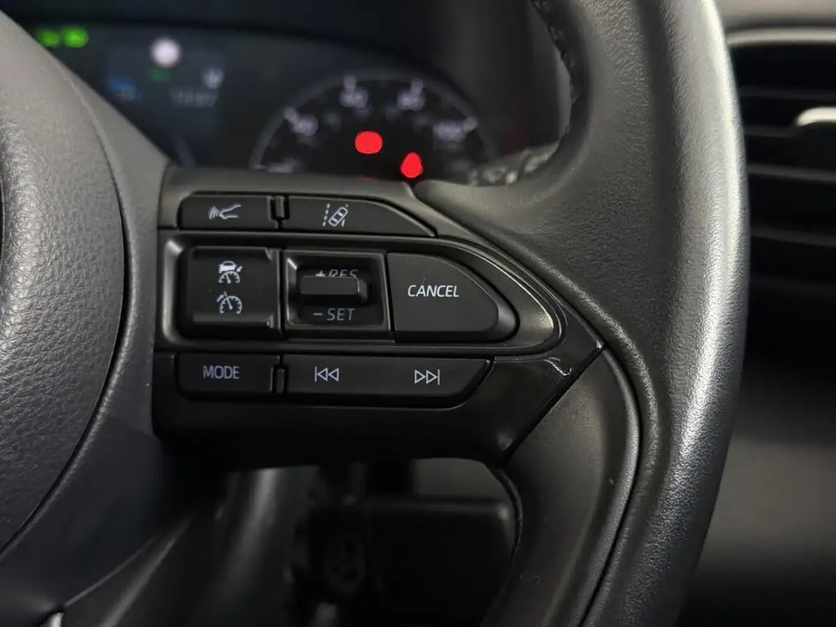 2022-toyota-yaris-15-vvt-i-icon-big-23