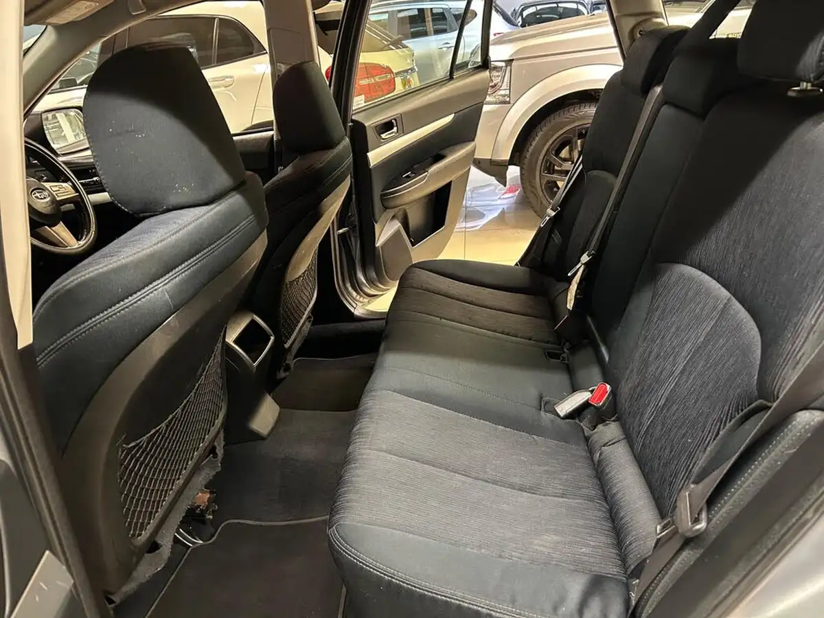 2011-subaru-legacy-20-es-lineartronic-big-23
