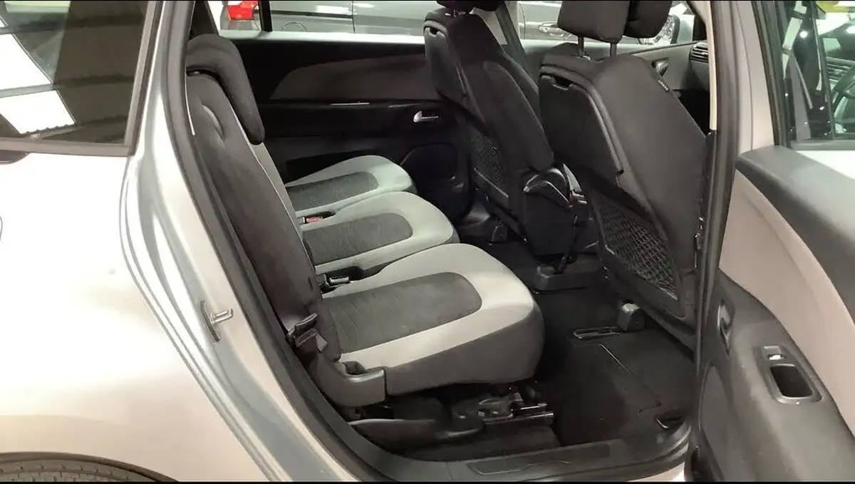 2015-citroen-grand-c4-picasso-16bluehdi-exclusive-eat6-big-5