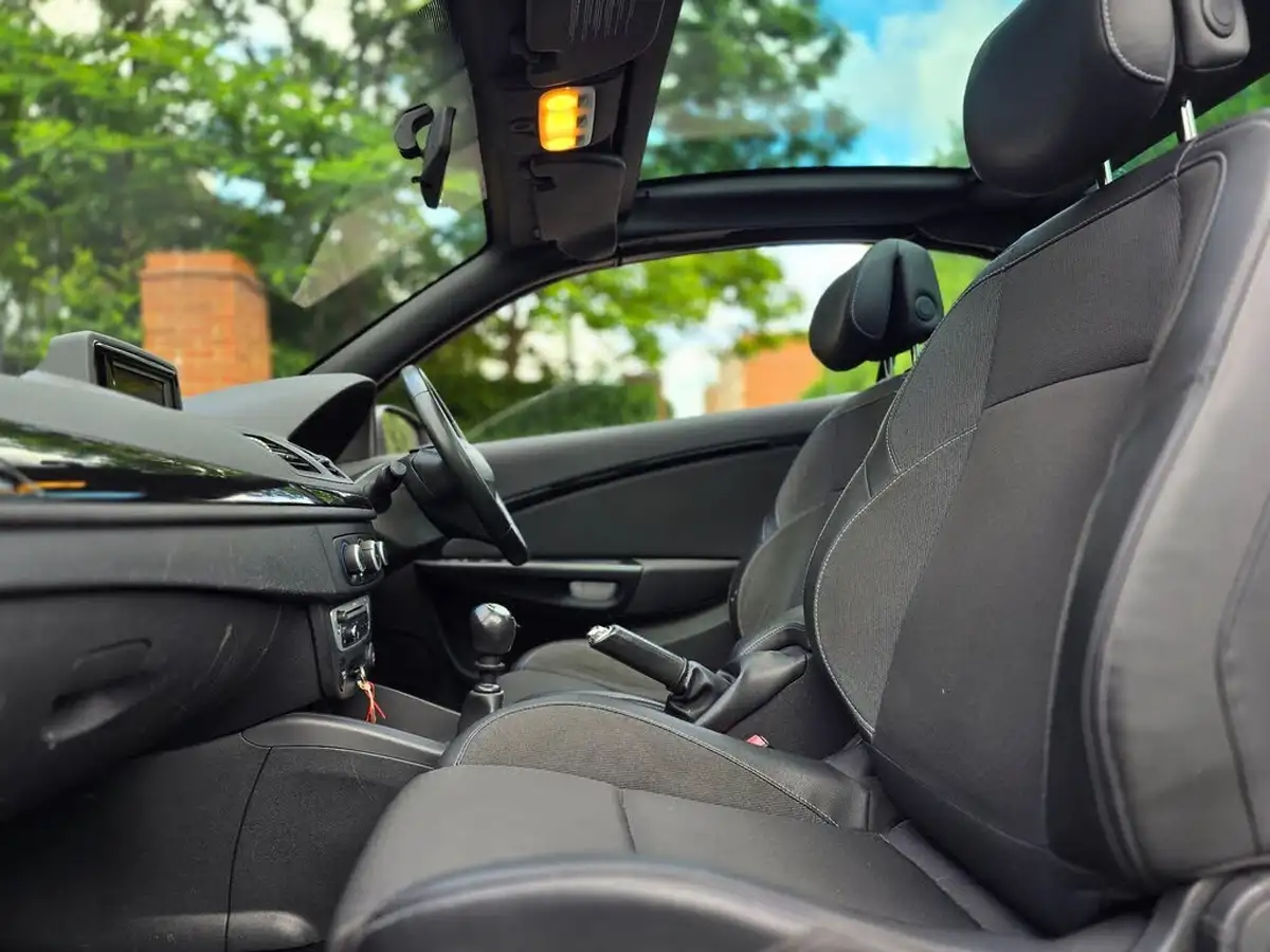 2014-renault-megane-16td-dynamique-big-10