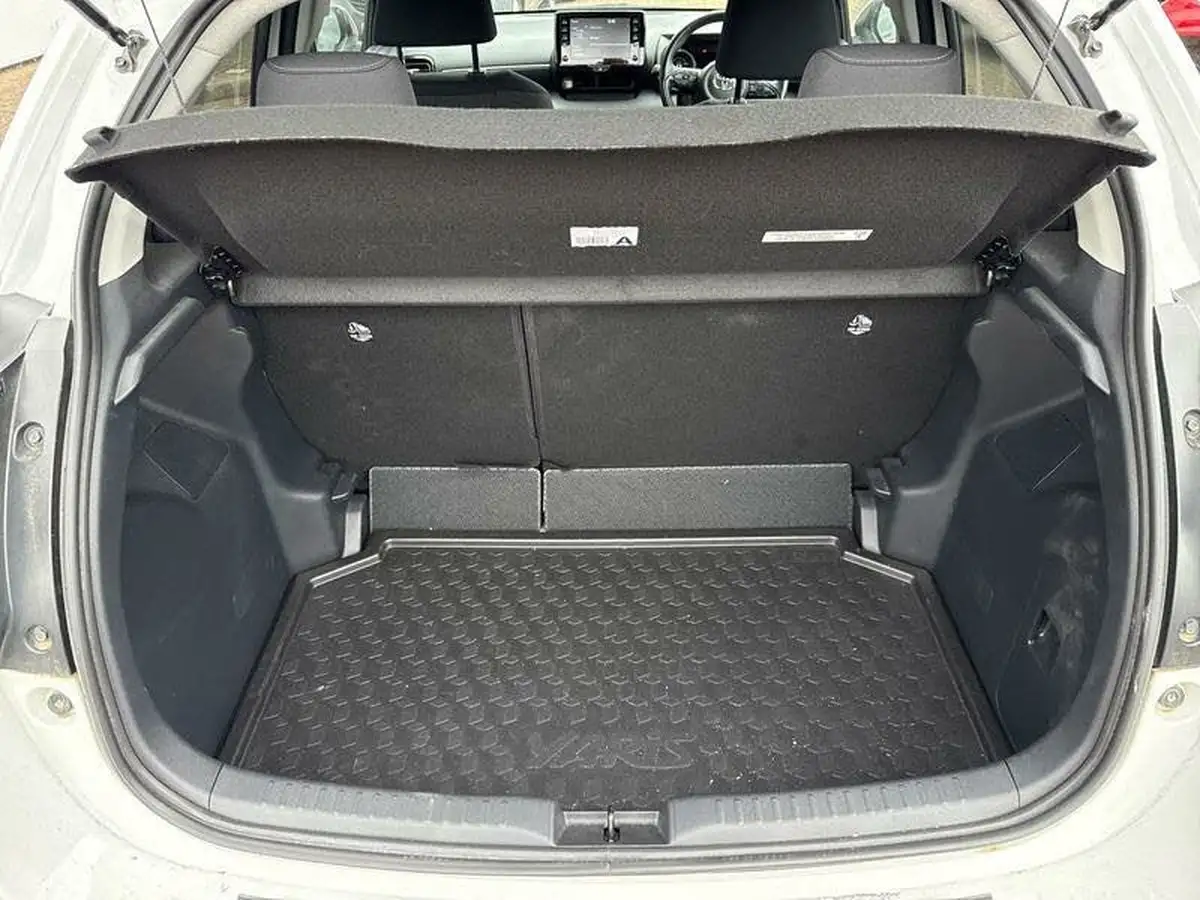 2022-toyota-yaris-15-vvt-i-design-big-17