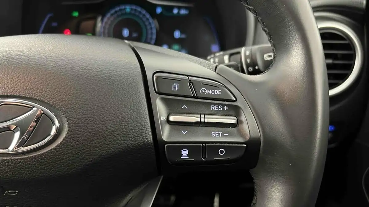 2020-hyundai-kona-e-premium-204ps-big-22