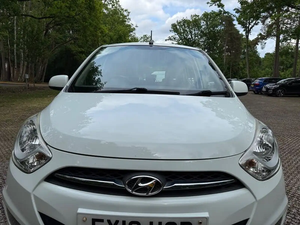 2012-hyundai-i10-12-active-big-12