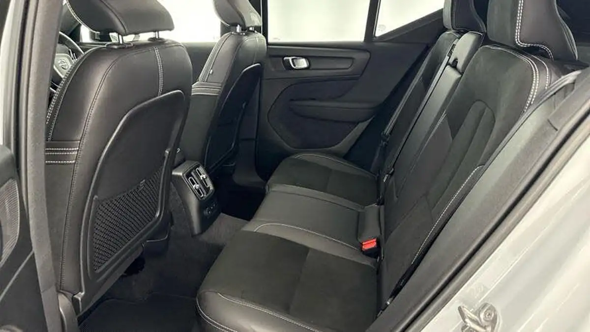 2022-volvo-xc40-15-t5-r-design-pro-big-31