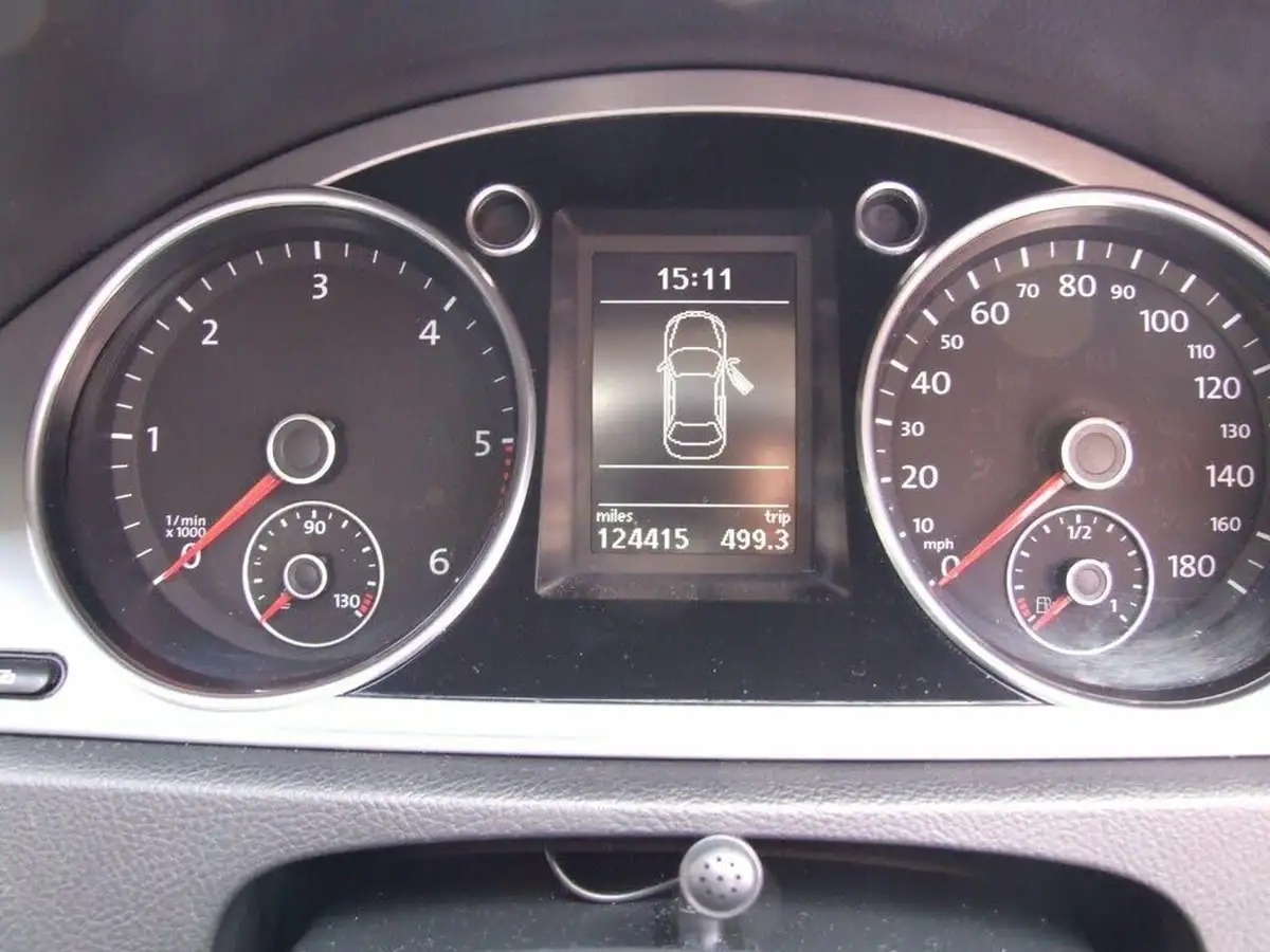 2012-volkswagen-cc-20td-gt-140ps-big-43