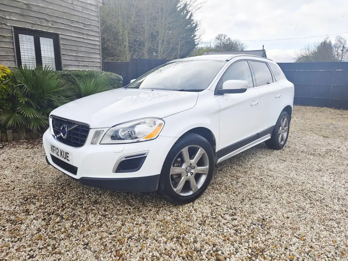 2012-volvo-xc60-big-5
