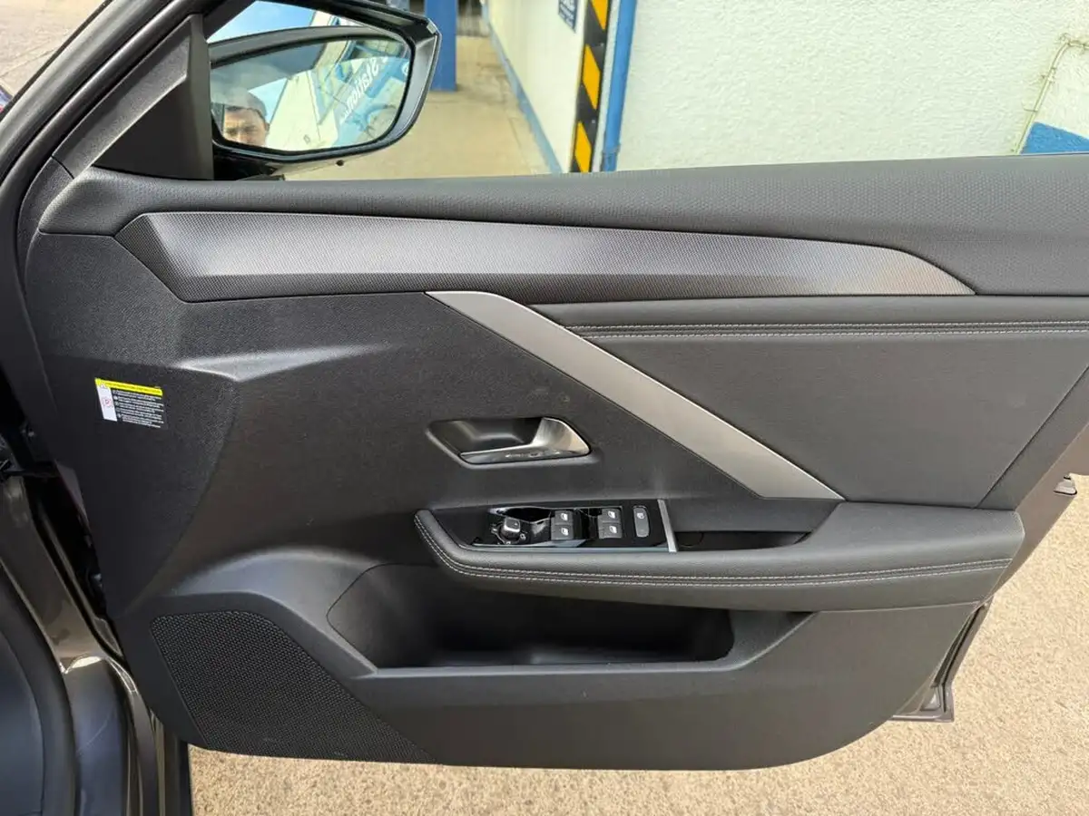 2024-vauxhall-astra-12-turbo-gs-130ps-hatchback-big-61