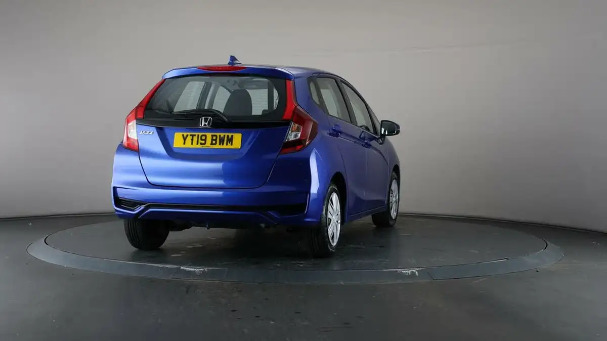 2019-honda-jazz-13-i-vtec-s-big-68