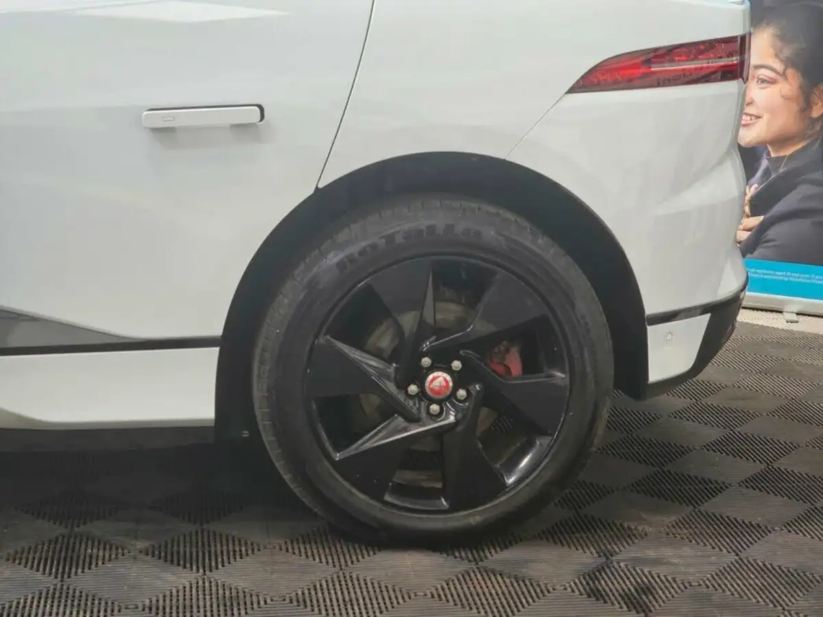2019-jaguar-i-pace-ev400-se-big-65